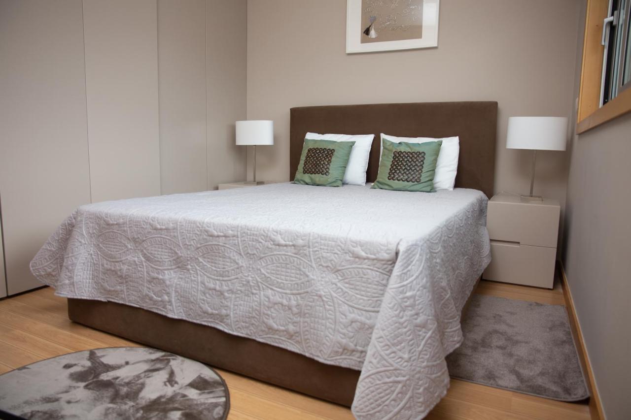 Design Flat In Braga - By Tonsdeverde Bagian luar foto