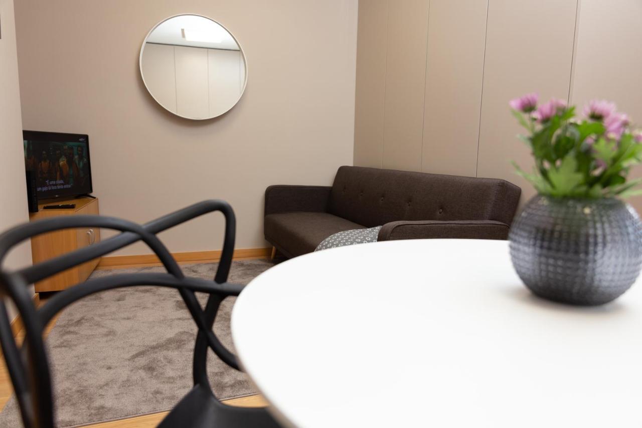 Design Flat In Braga - By Tonsdeverde Bagian luar foto